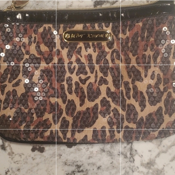 Betsey Johnson Animal Print Sequin Make Up Cosmetic Wristlet Bag rounded bottom. - Picture 9 of 10